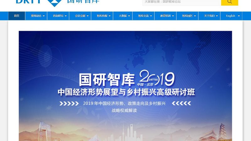 在挑选短视频拍摄厂家时，应关注以下方面：